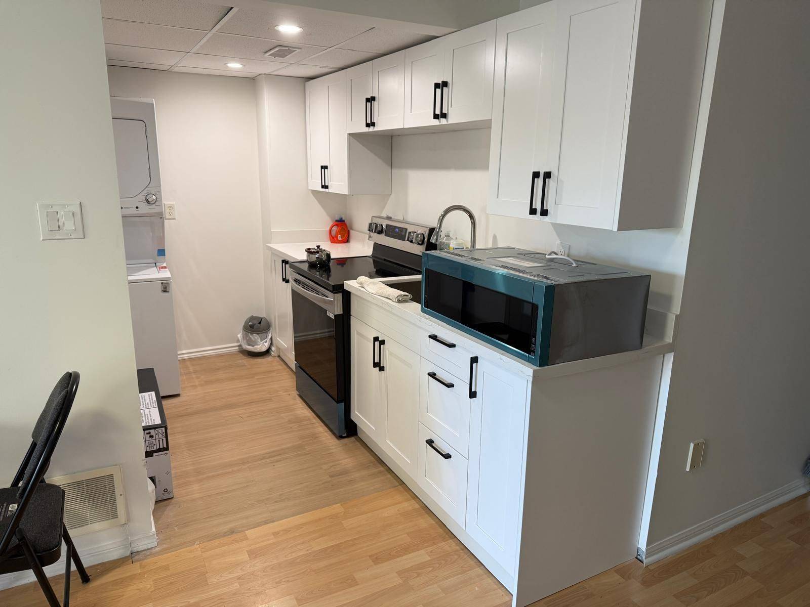 Toronto E11, ON M1B 6H4,16 Reindeer DR