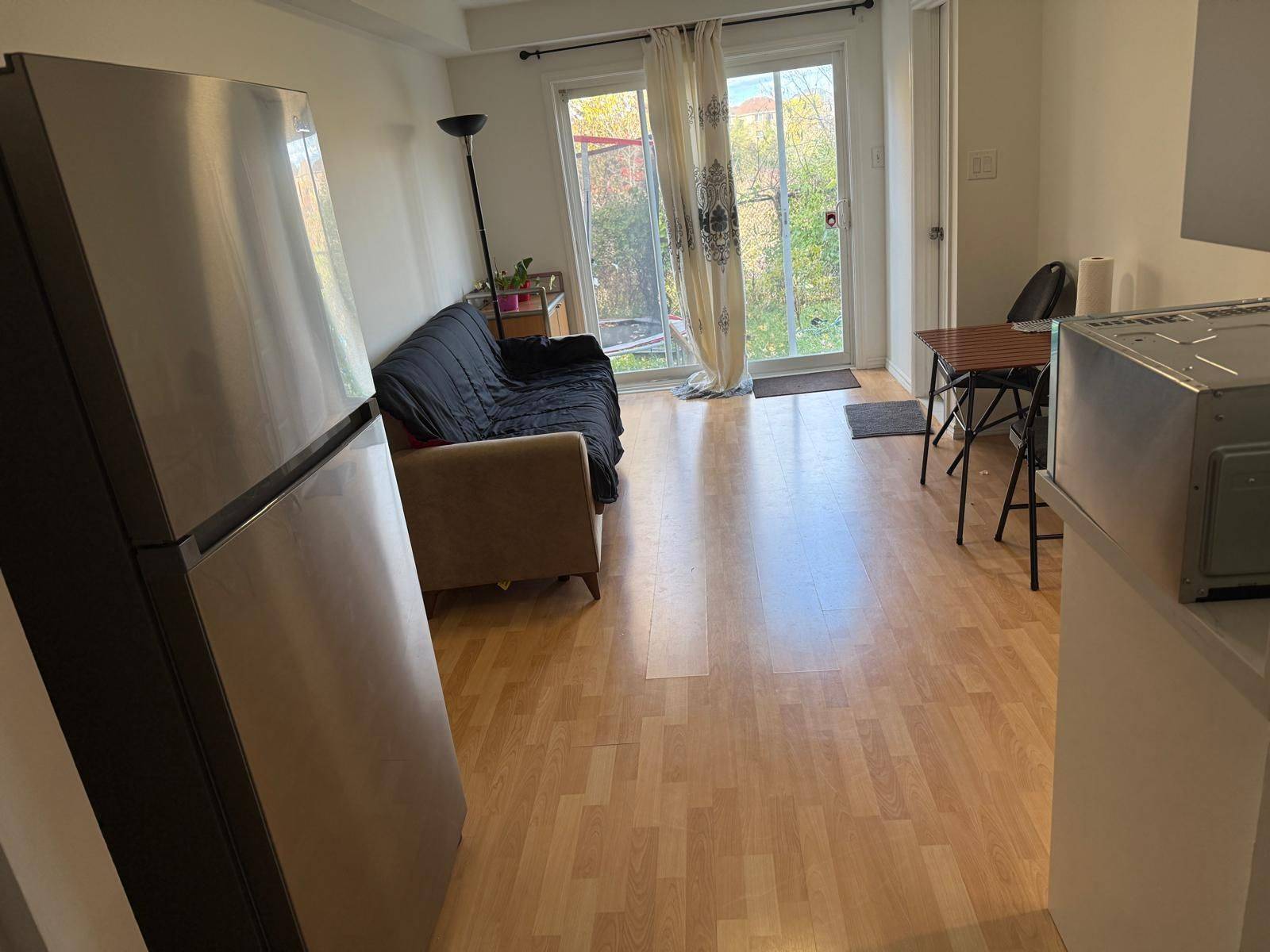 Toronto E11, ON M1B 6H4,16 Reindeer DR