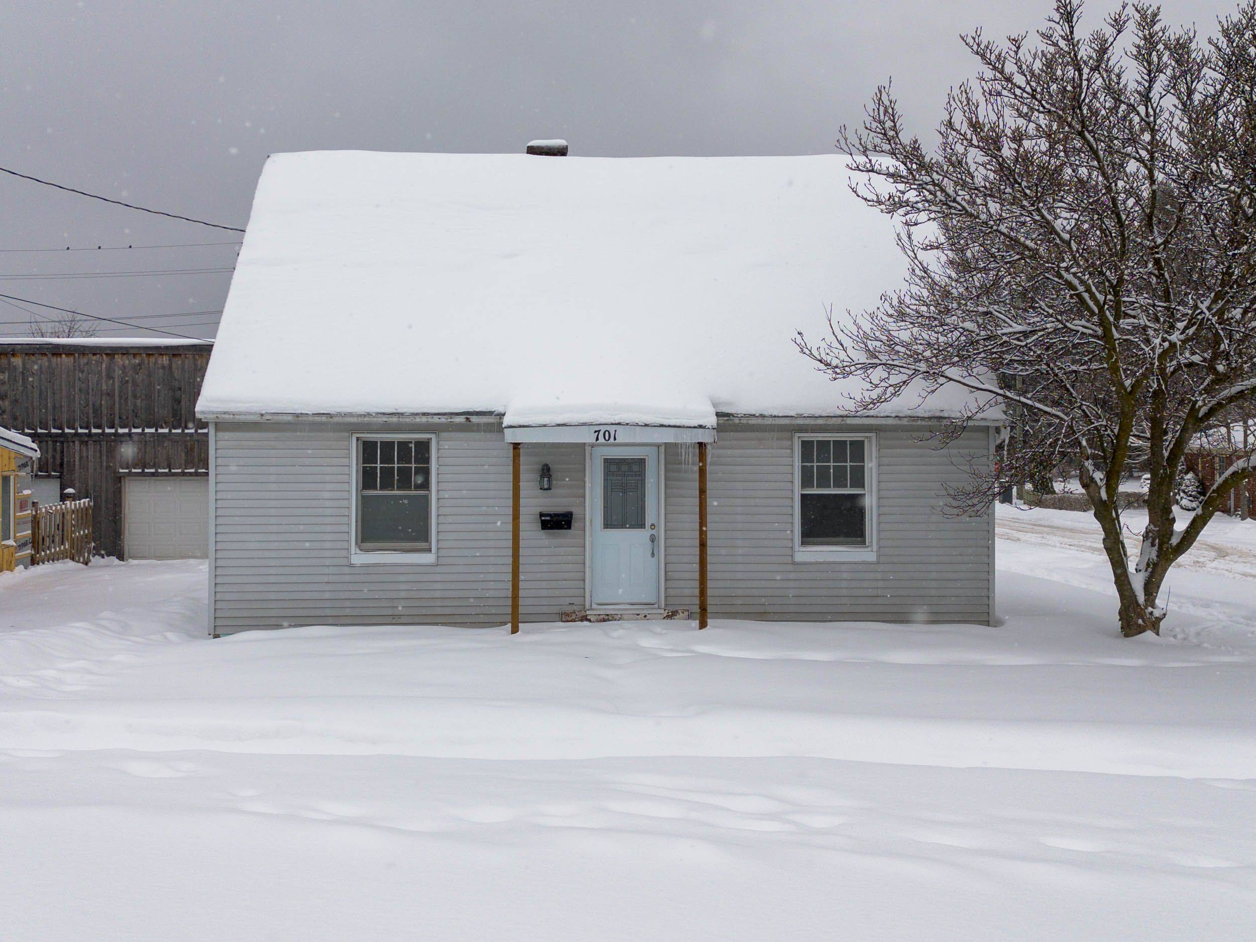 Owen Sound, ON N4K 1E4,701 5th ST E