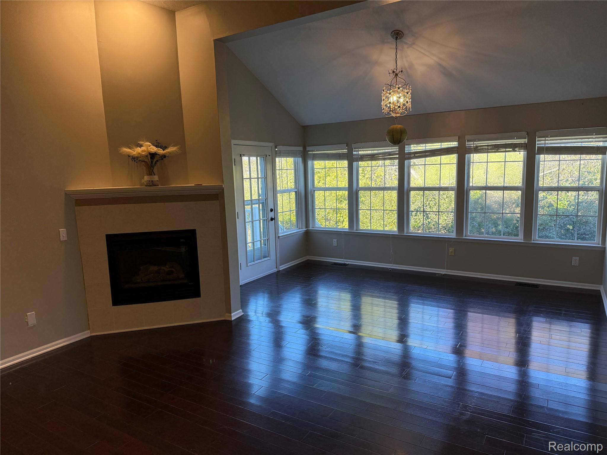 Flushing, MI 48433,7172 Kings WAY