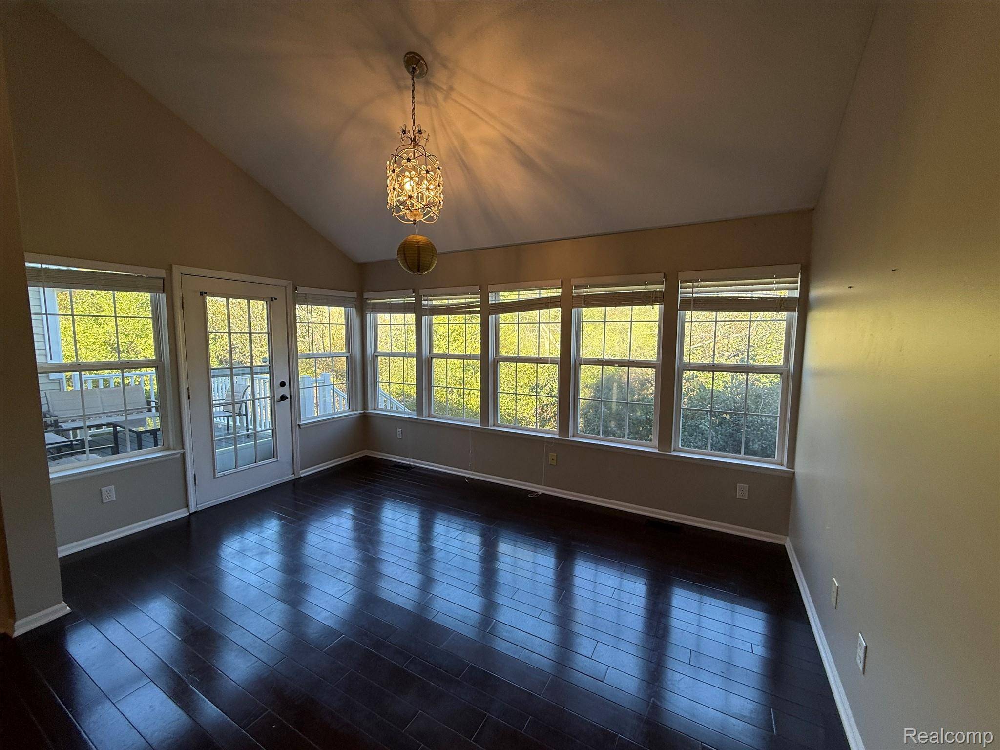 Flushing, MI 48433,7172 Kings WAY