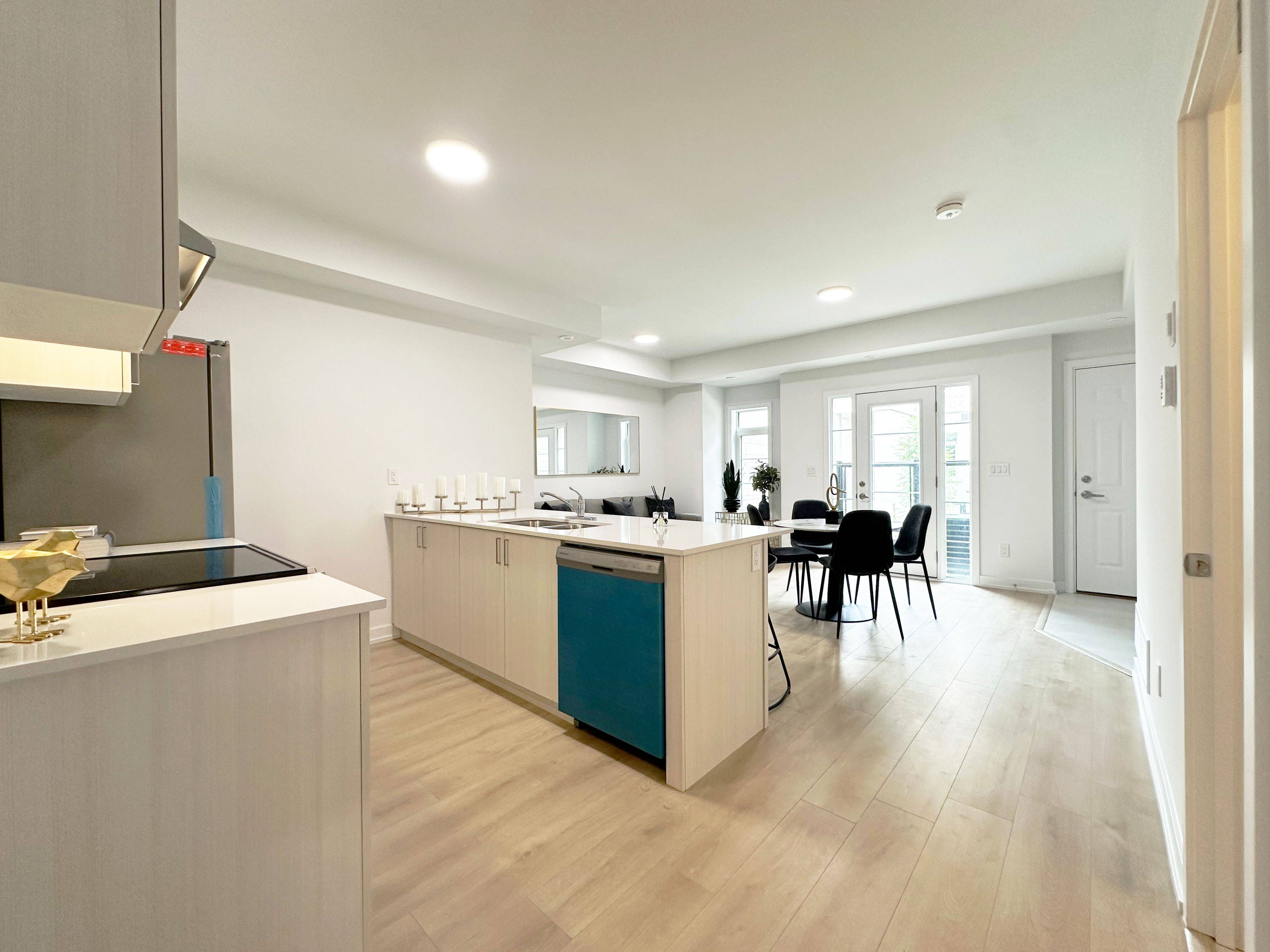 Pickering, ON L1X 0R3,1655 Palmers Sawmill RD #902