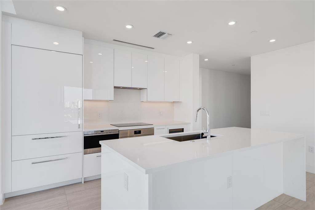 Fort Lauderdale, FL 33304,151 N Seabreeze Blvd #903E