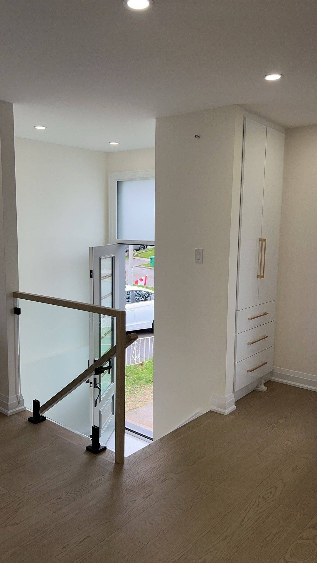 Mississauga, ON L5C 1W7,3366 Strabane DR #Upper Level