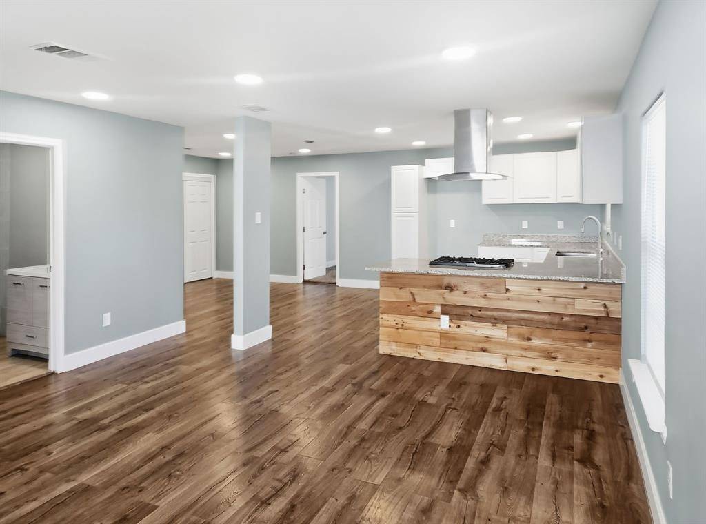 Cleburne, TX 76031,110 Ramsey Avenue