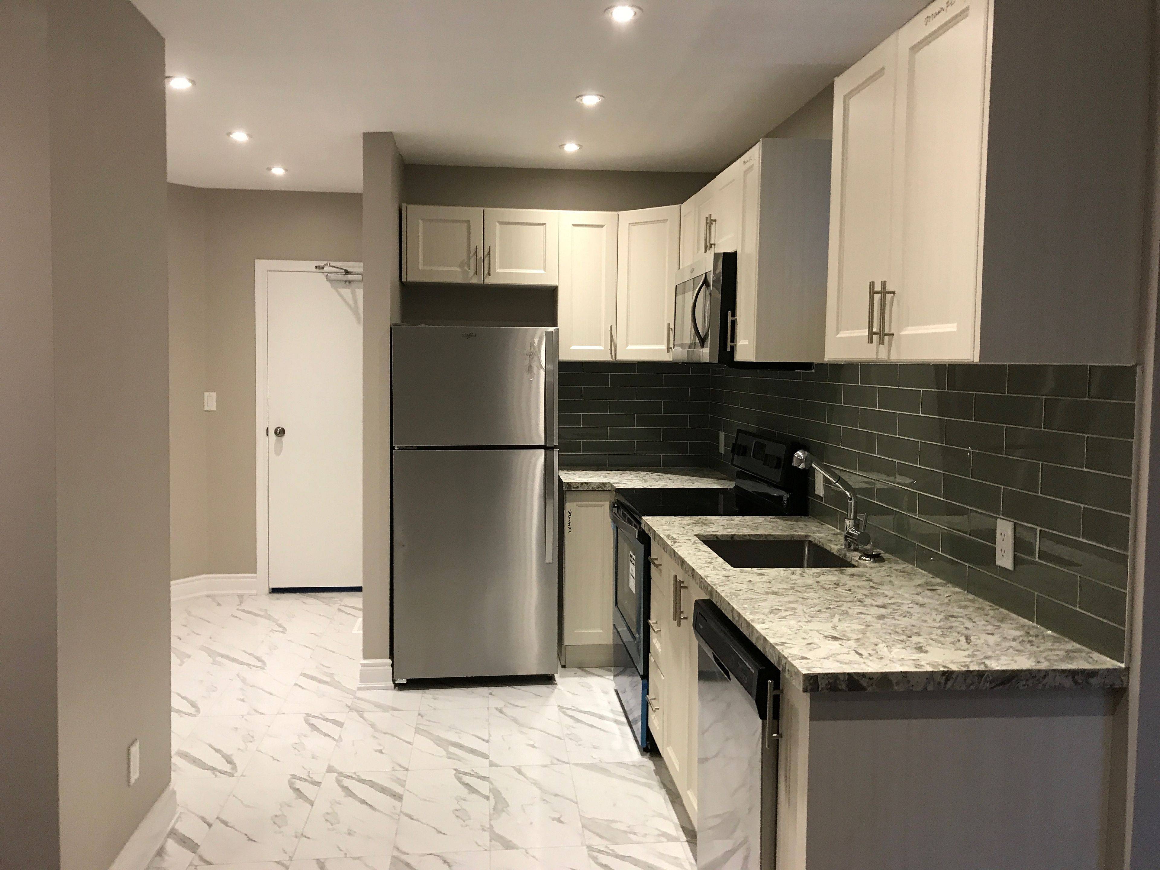 Toronto C02, ON M5R 3C7,231 Albany AVE