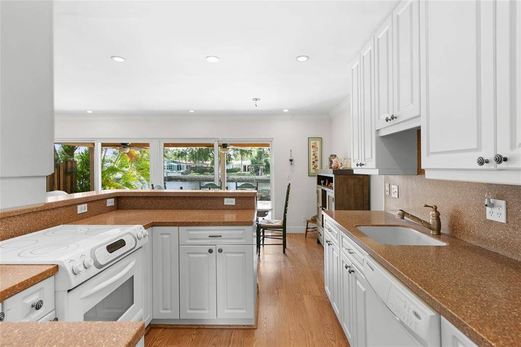 Wilton Manors, FL 33305,17 Middlesex Dr