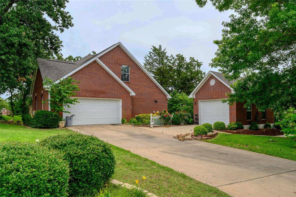 Denison, TX 75020,12 Ambassador Court