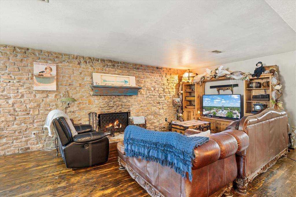 Granbury, TX 76049,5506 Cortez Drive