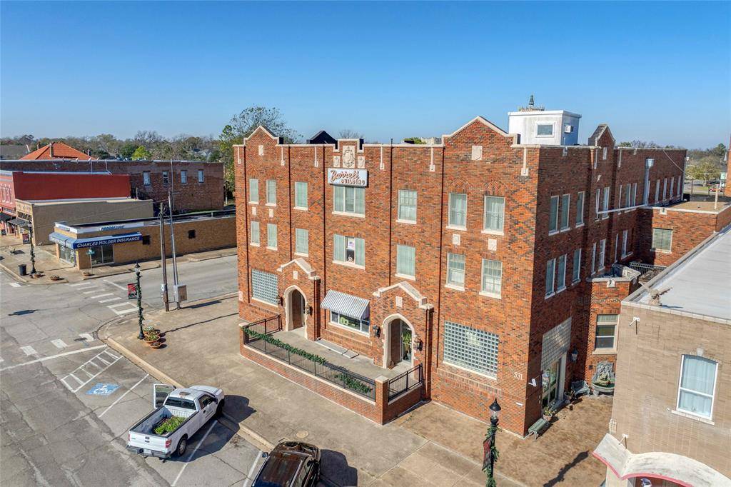 Denison, TX 75020,531 W Main Street