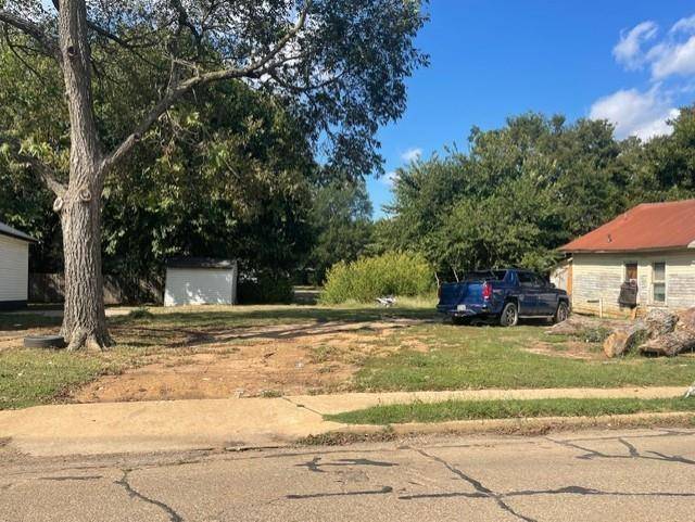 Paris, TX 75460,545 E Houston Street