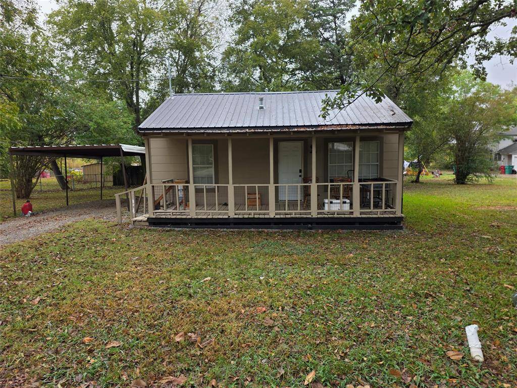 Deport, TX 75435,240 S College Street