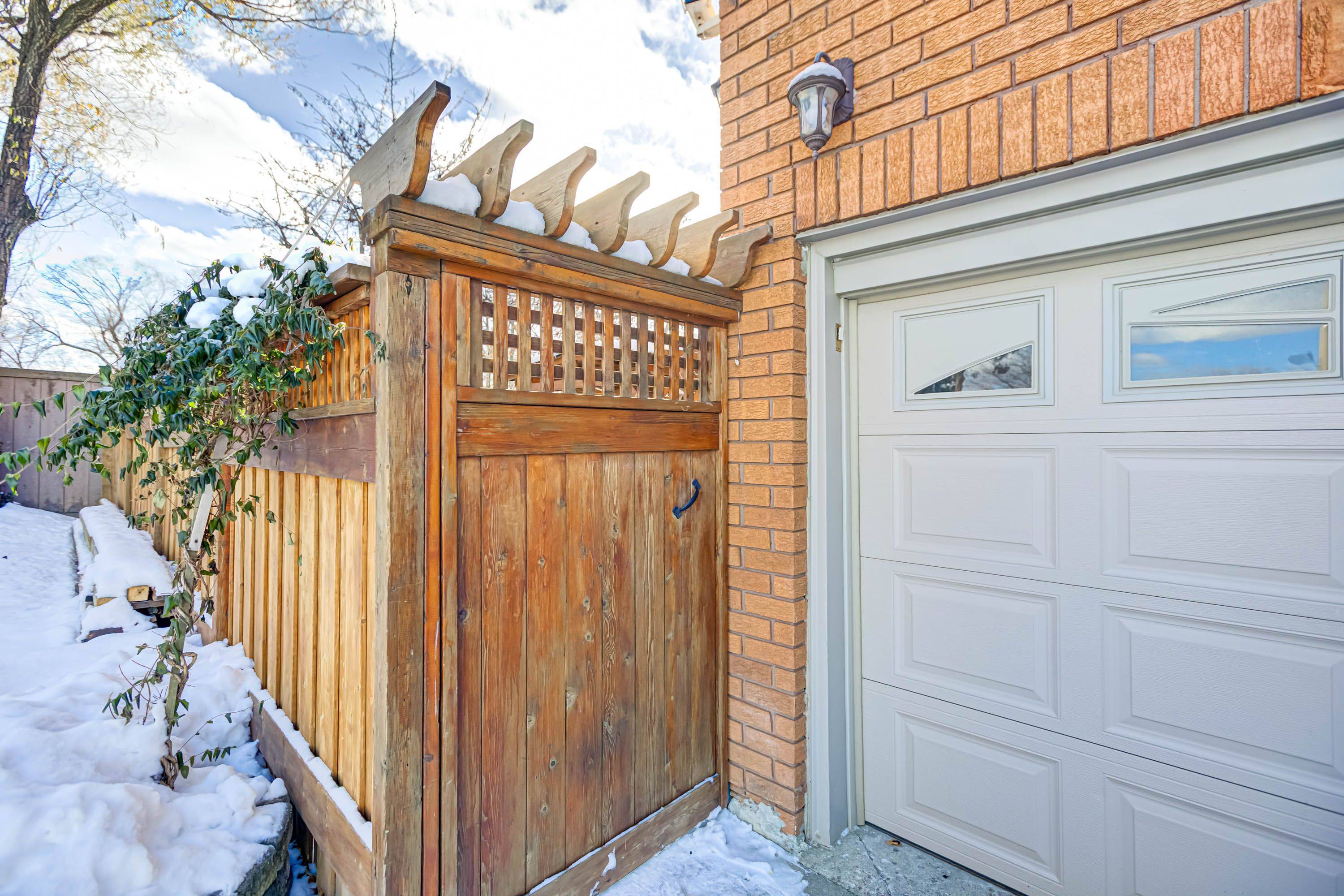 Toronto E07, ON M1S 5B7,2 Grittani LN