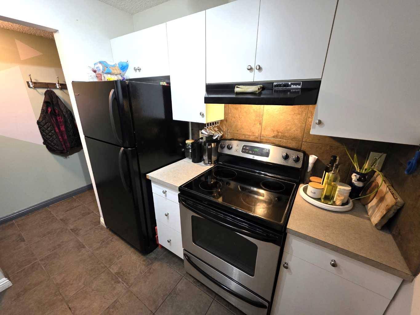 Calgary, AB T2E0B5,647 1 AVE NE #108