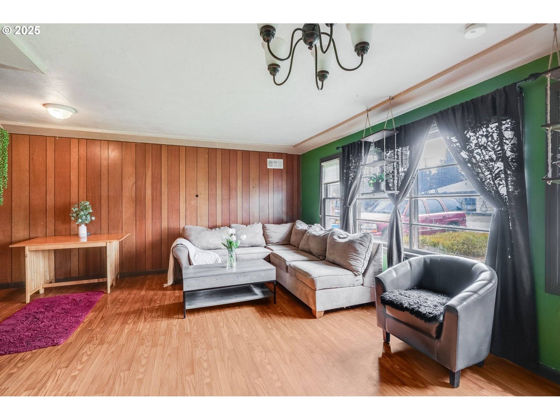 Portland, OR 97233,12413 SE MILL ST