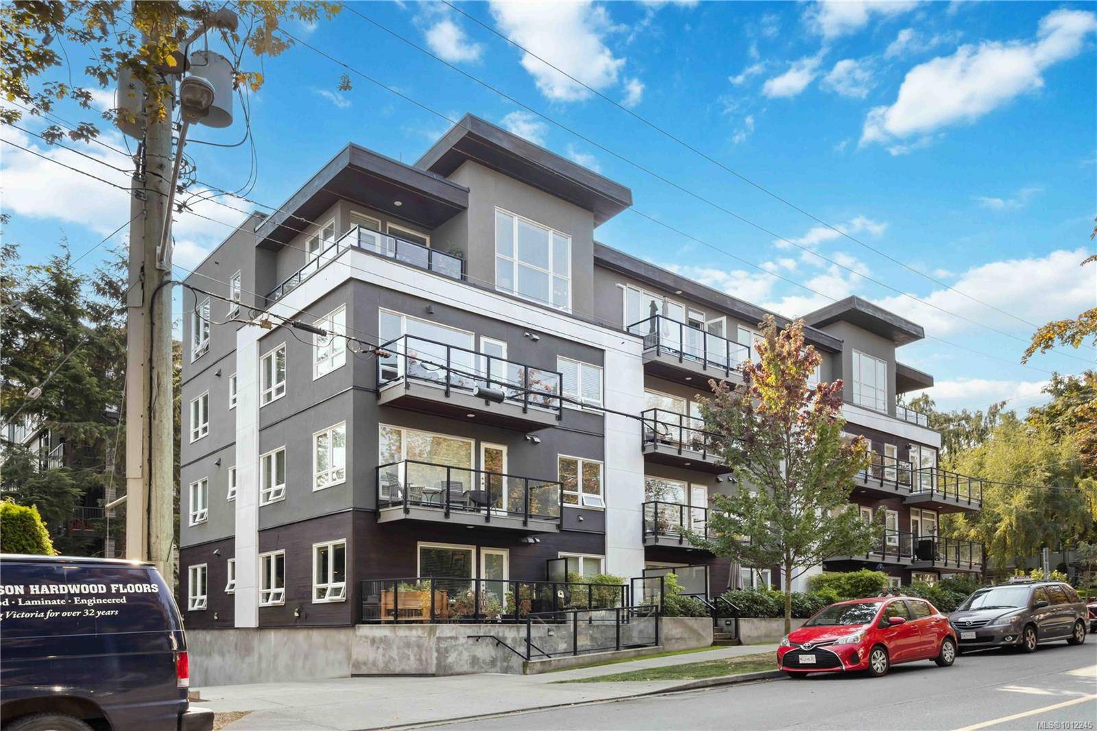 Victoria, BC V8V 1R5,300 Michigan St #301