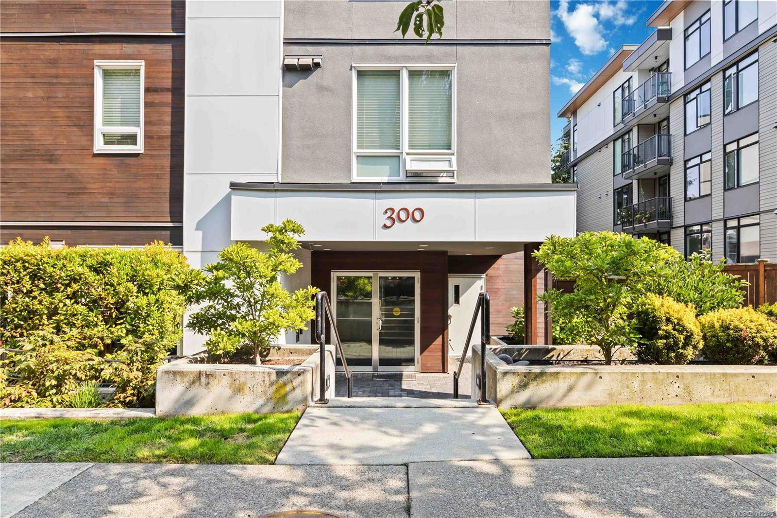 Victoria, BC V8V 1R5,300 Michigan St #301