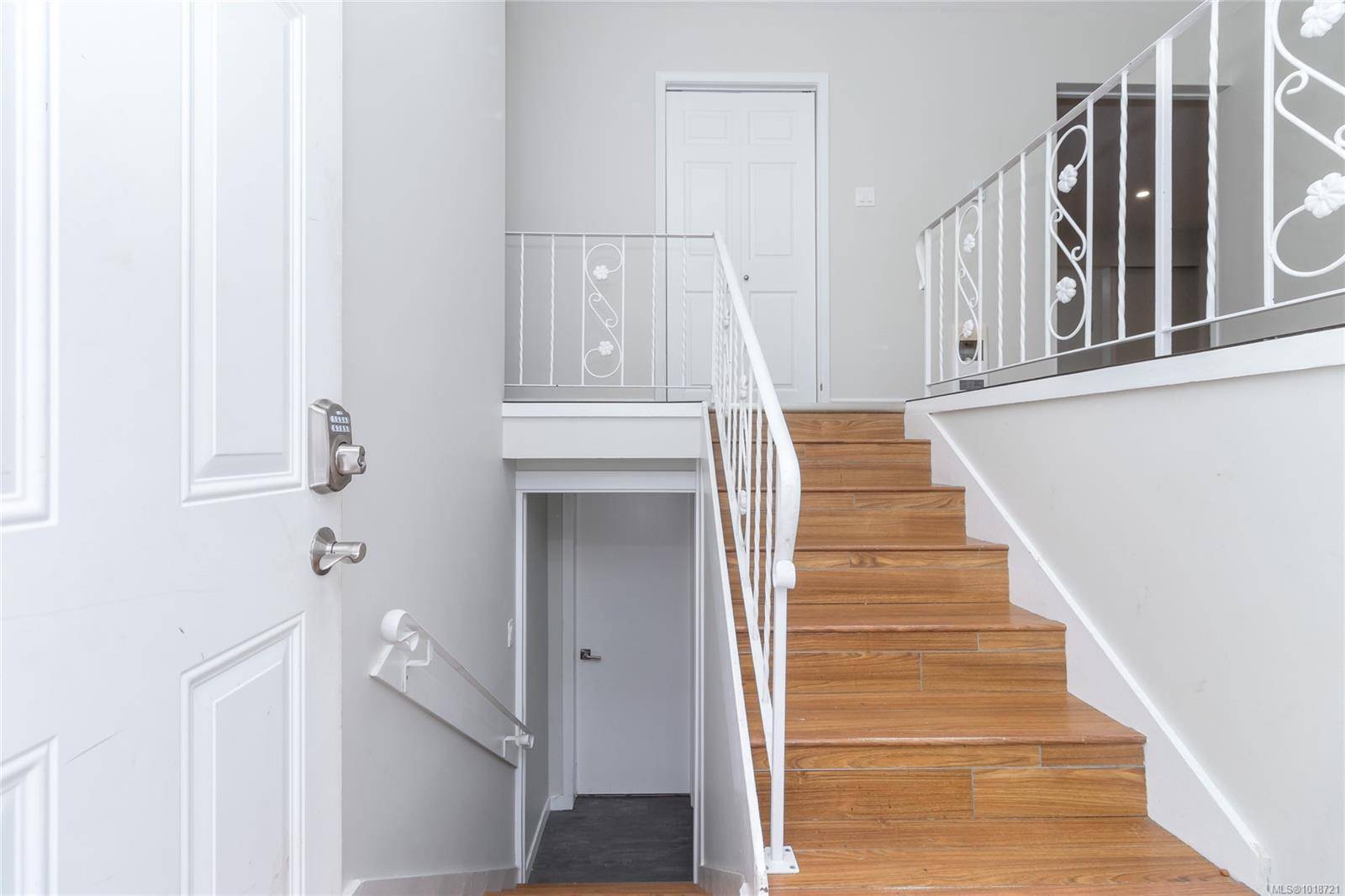 Nanaimo, BC V9S 2P2,1116 Thunderbird Dr