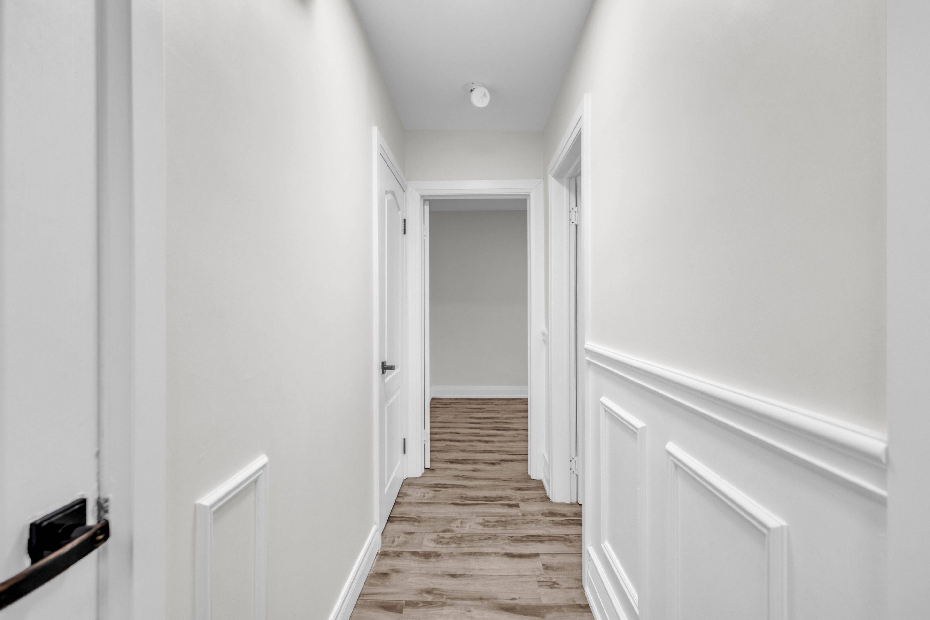 Toronto C13, ON M4A 2J7,61 Sundial CRES