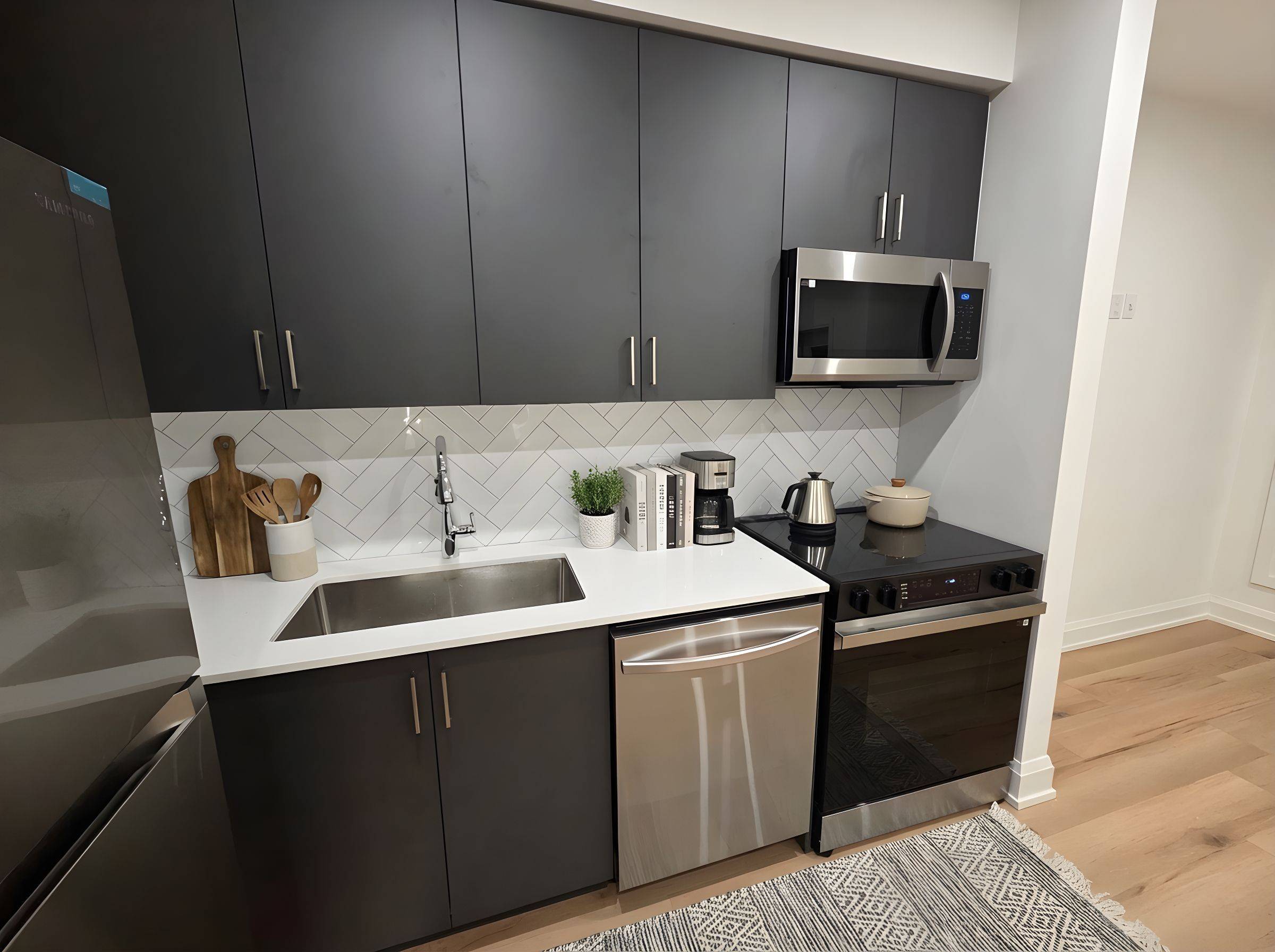 Toronto C03, ON M6C 3E7,55 Camberwell RD #1F