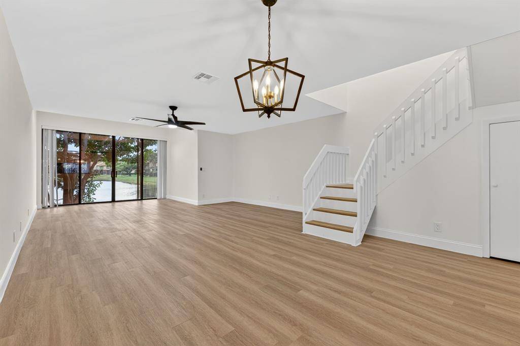 Coconut Creek, FL 33063,3964 E Cocoplum Cir #E