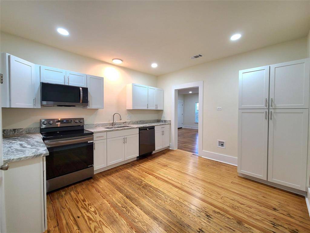 Denison, TX 75021,110 W Morton Street