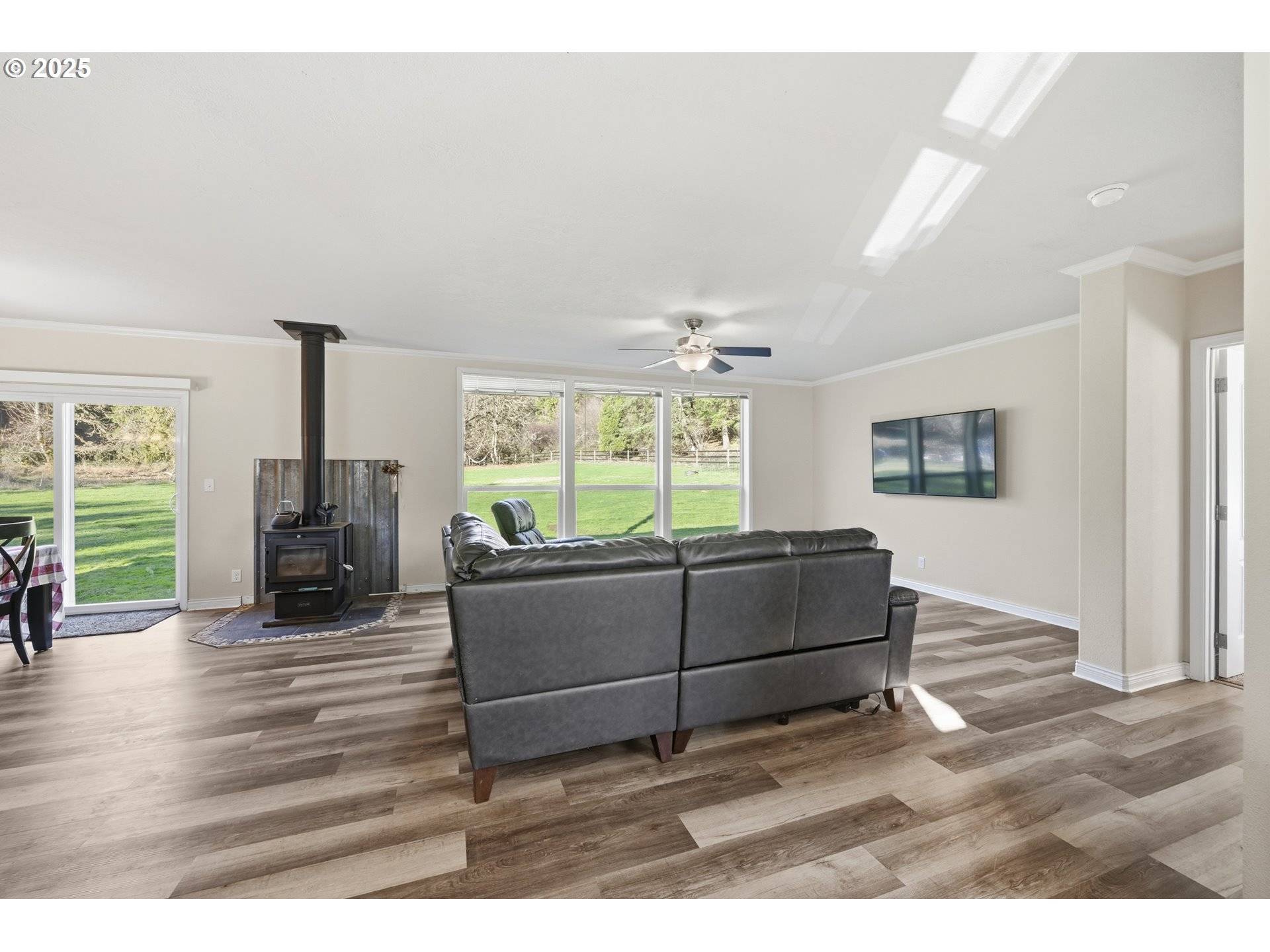 Fall Creek, OR 97438,39557 LITTLE FALL CREEK RD