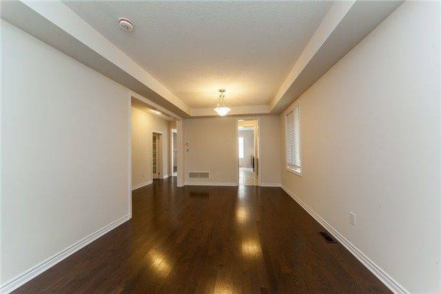 Pickering, ON L1V 2P8,2140 Saffron DR