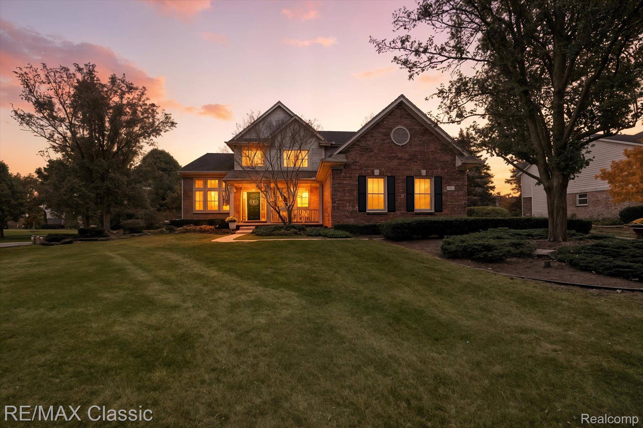 Novi, MI 48374,47595 Greenwich DR