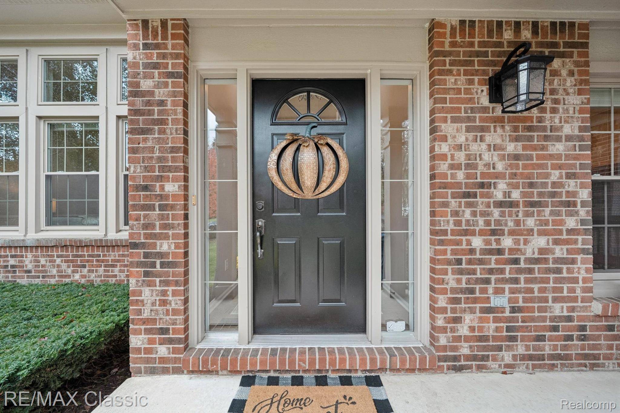 Novi, MI 48374,47595 Greenwich DR