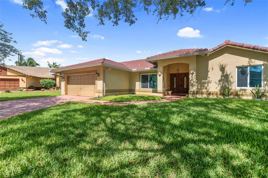 Plantation, FL 33317,5392 SW 11TH ST