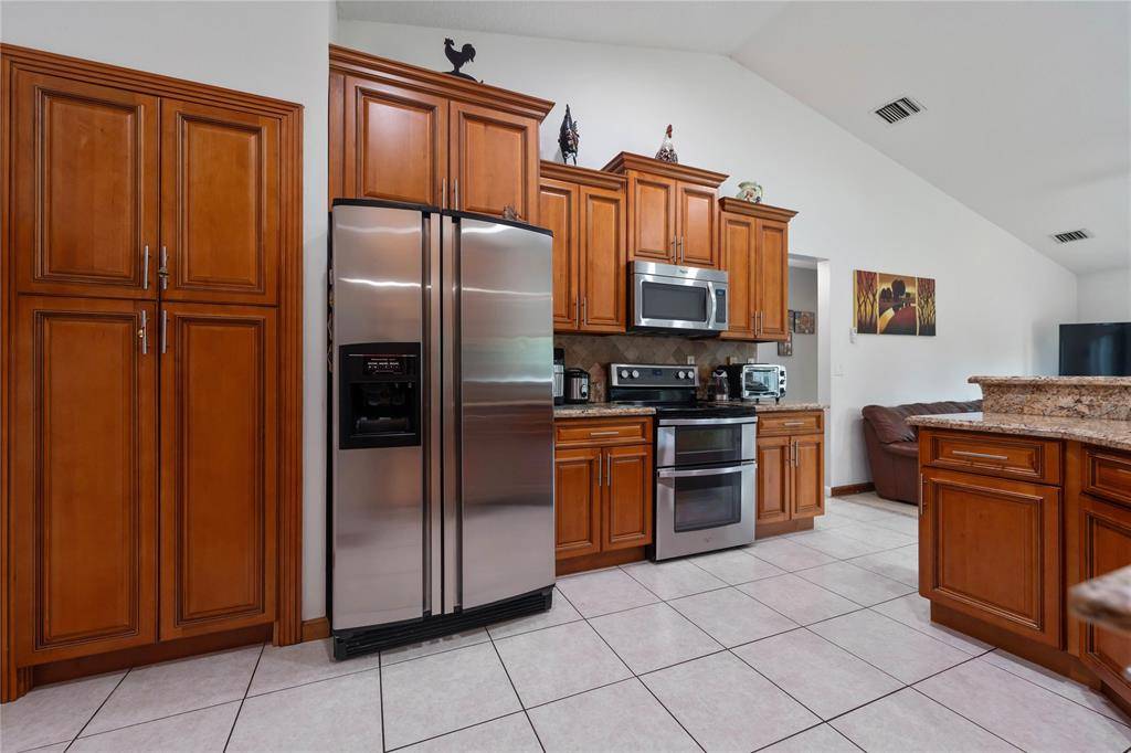 Plantation, FL 33317,5392 SW 11TH ST