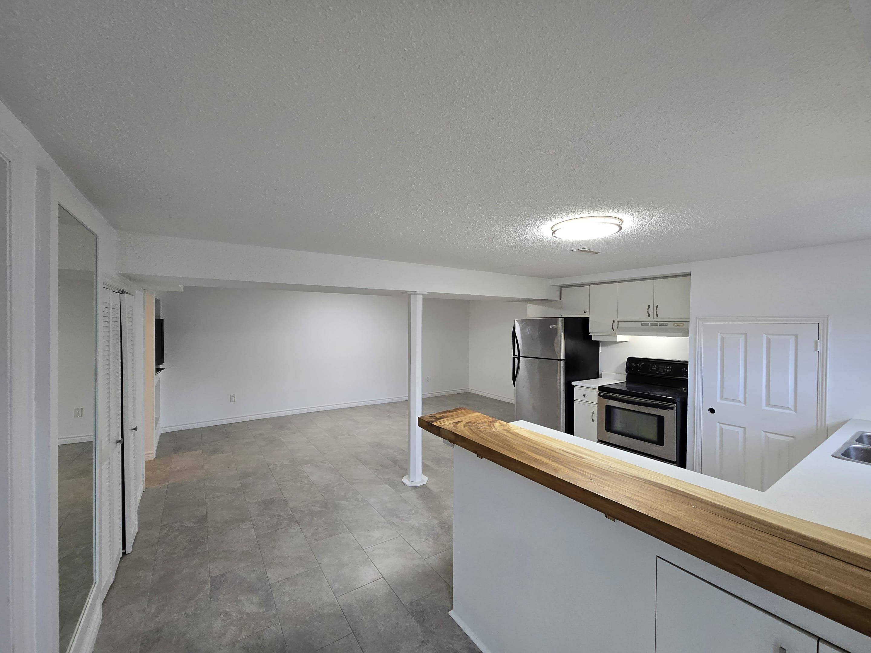 Georgina, ON L4P 3A7,276 Walter DR #BSMT