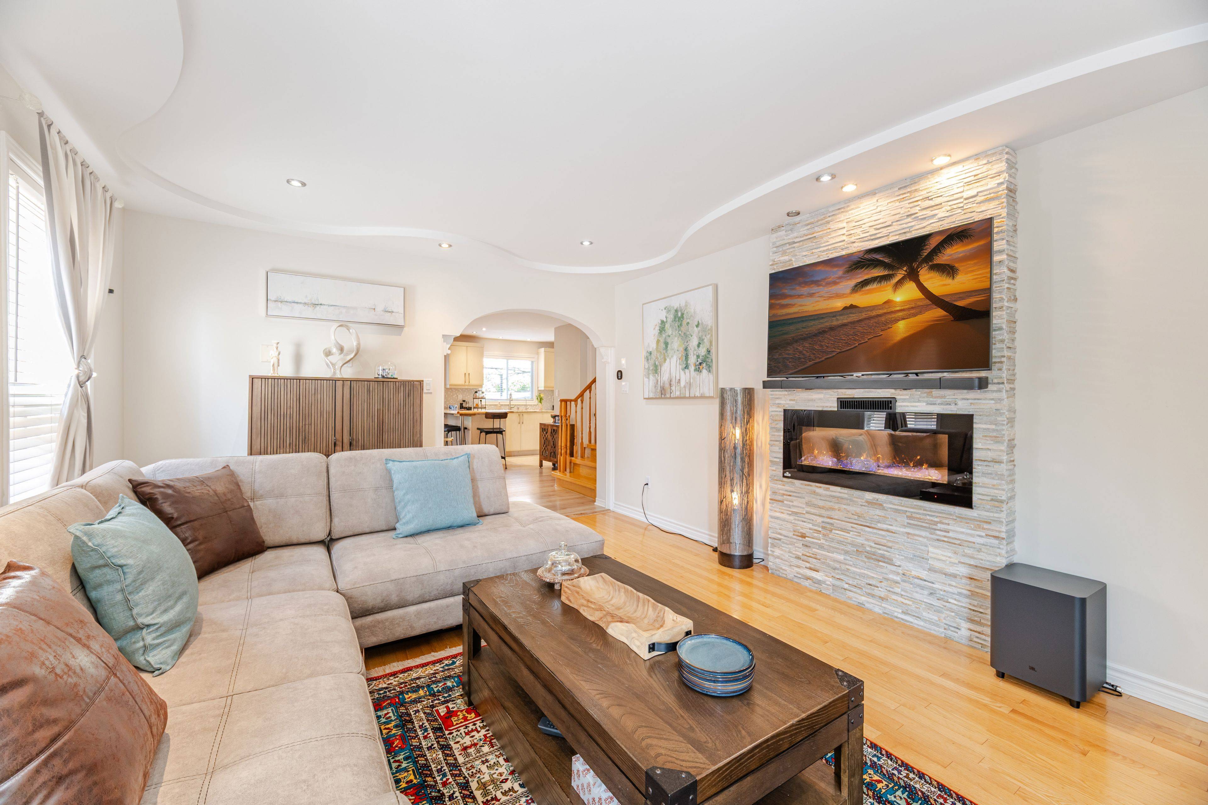 Newmarket, ON L3X 2R7,344 Marble PL