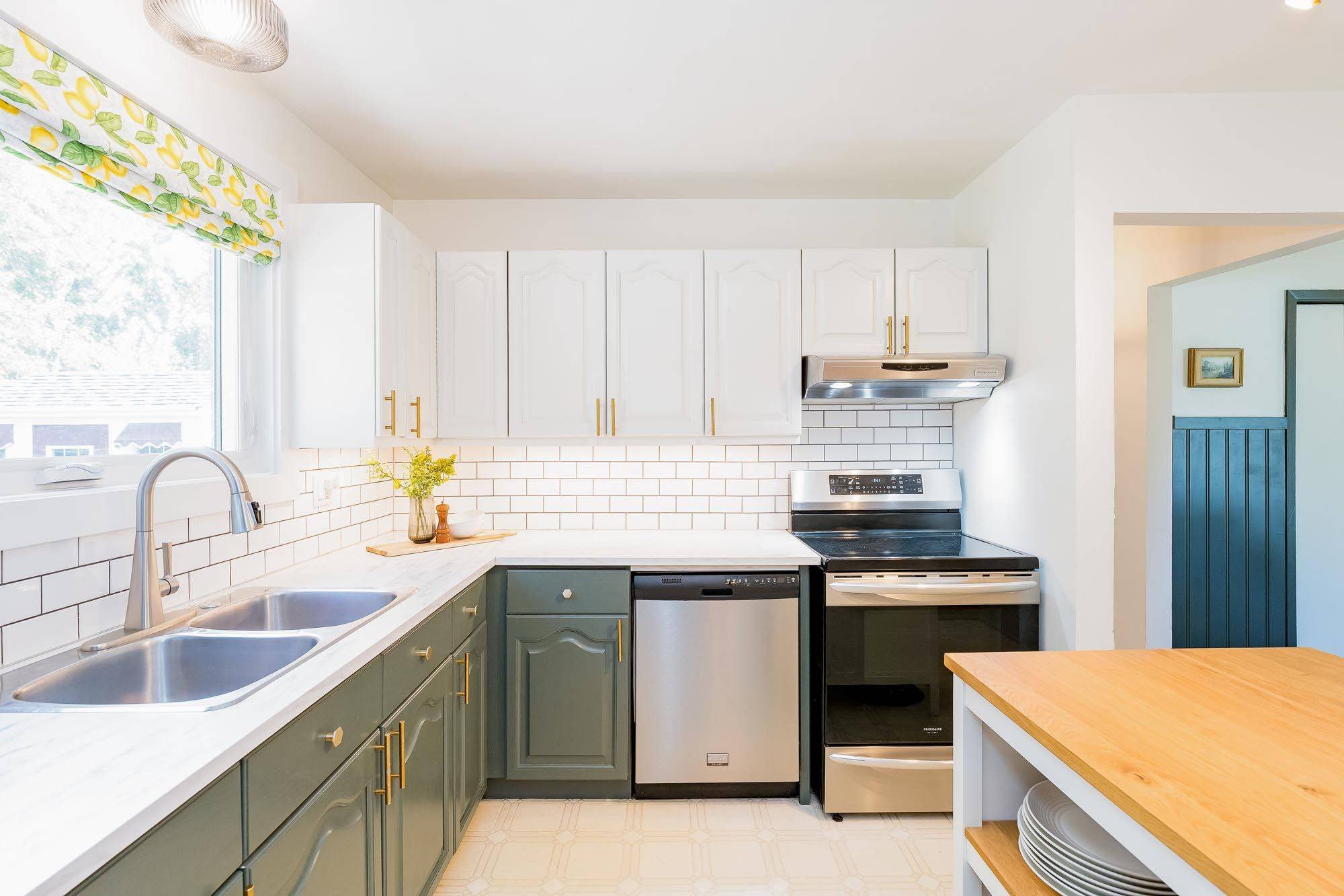 Barrie, ON L4M 4L4,43 Jeffrey ST