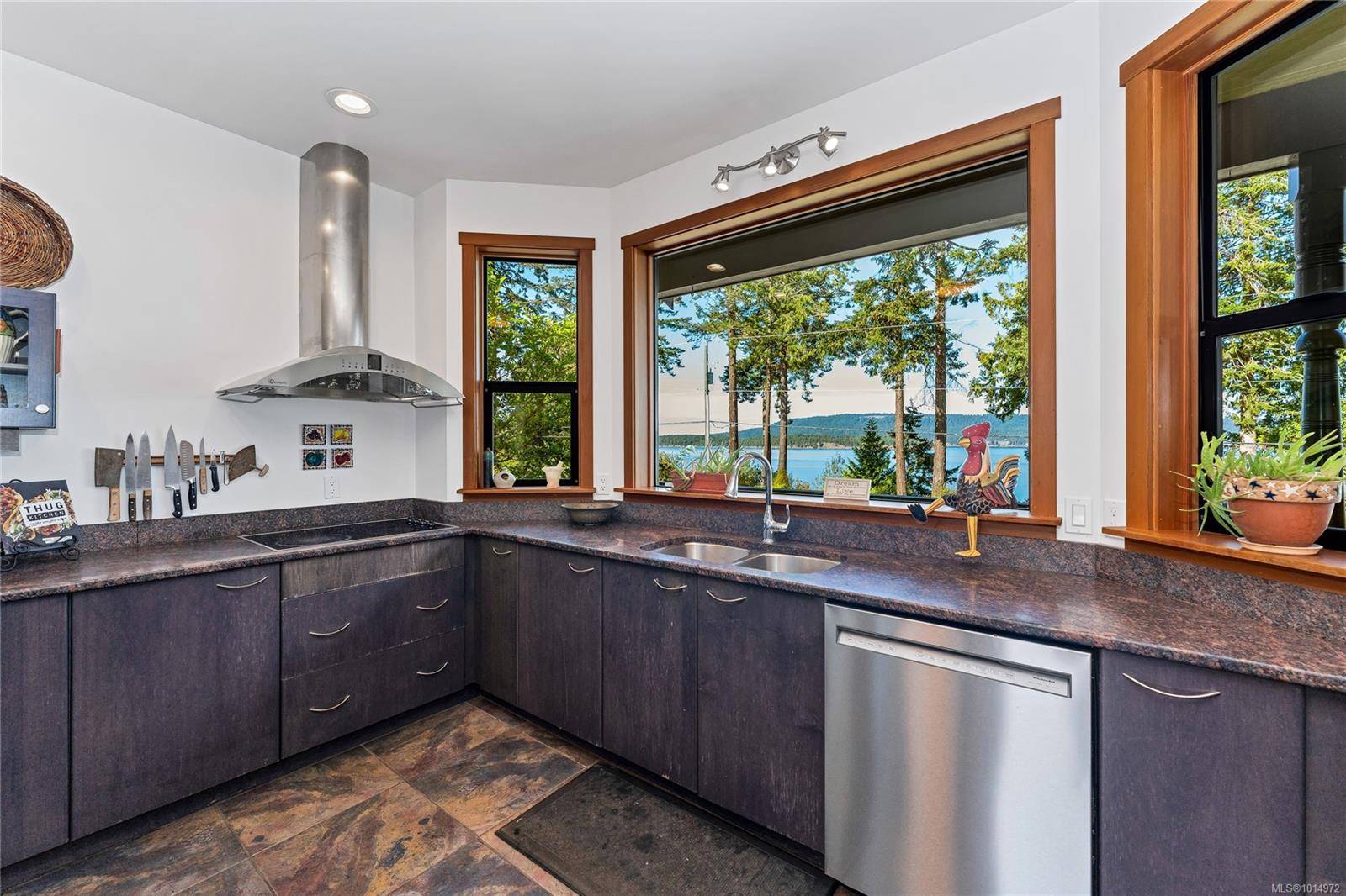 Salt Spring, BC V8K 1B3,1214 North Beach Rd