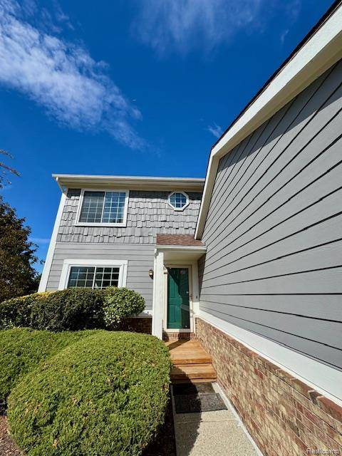 Novi, MI 48377,31063 Columbia DR