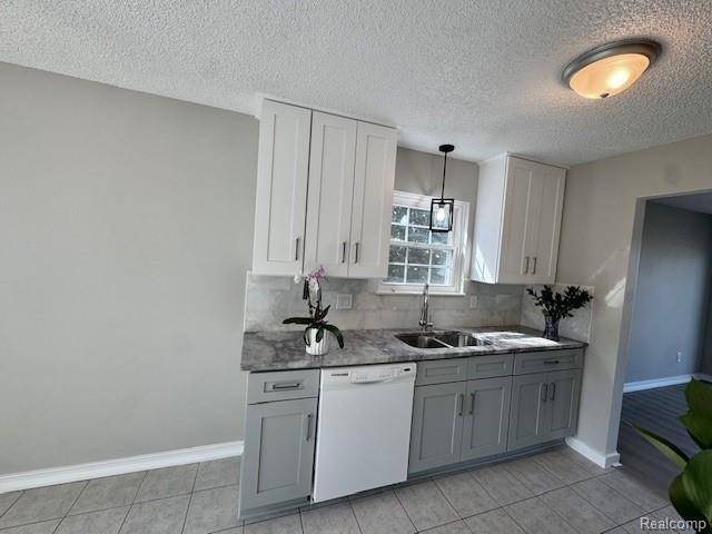 Novi, MI 48377,31063 Columbia DR