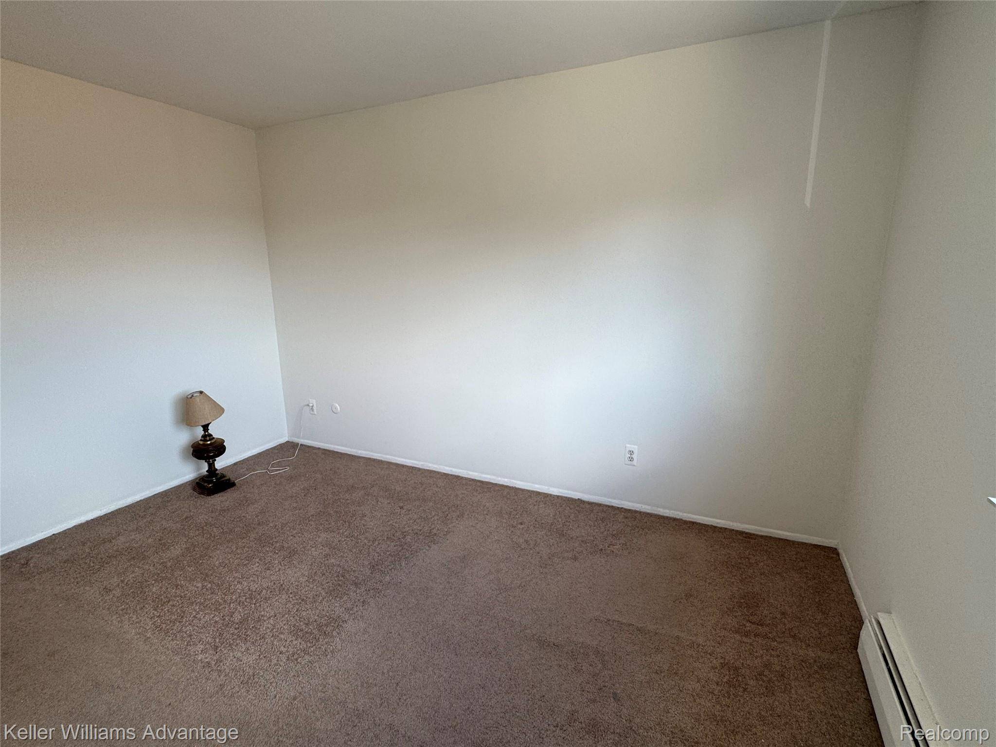 Farmington, MI 48336,31831 GRAND RIVER AVE #27