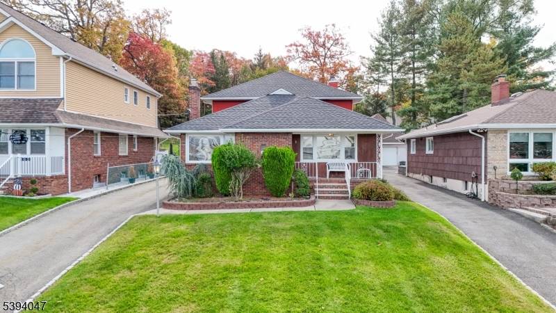 Little Falls Twp., NJ 07424,96 Lower Notch Rd