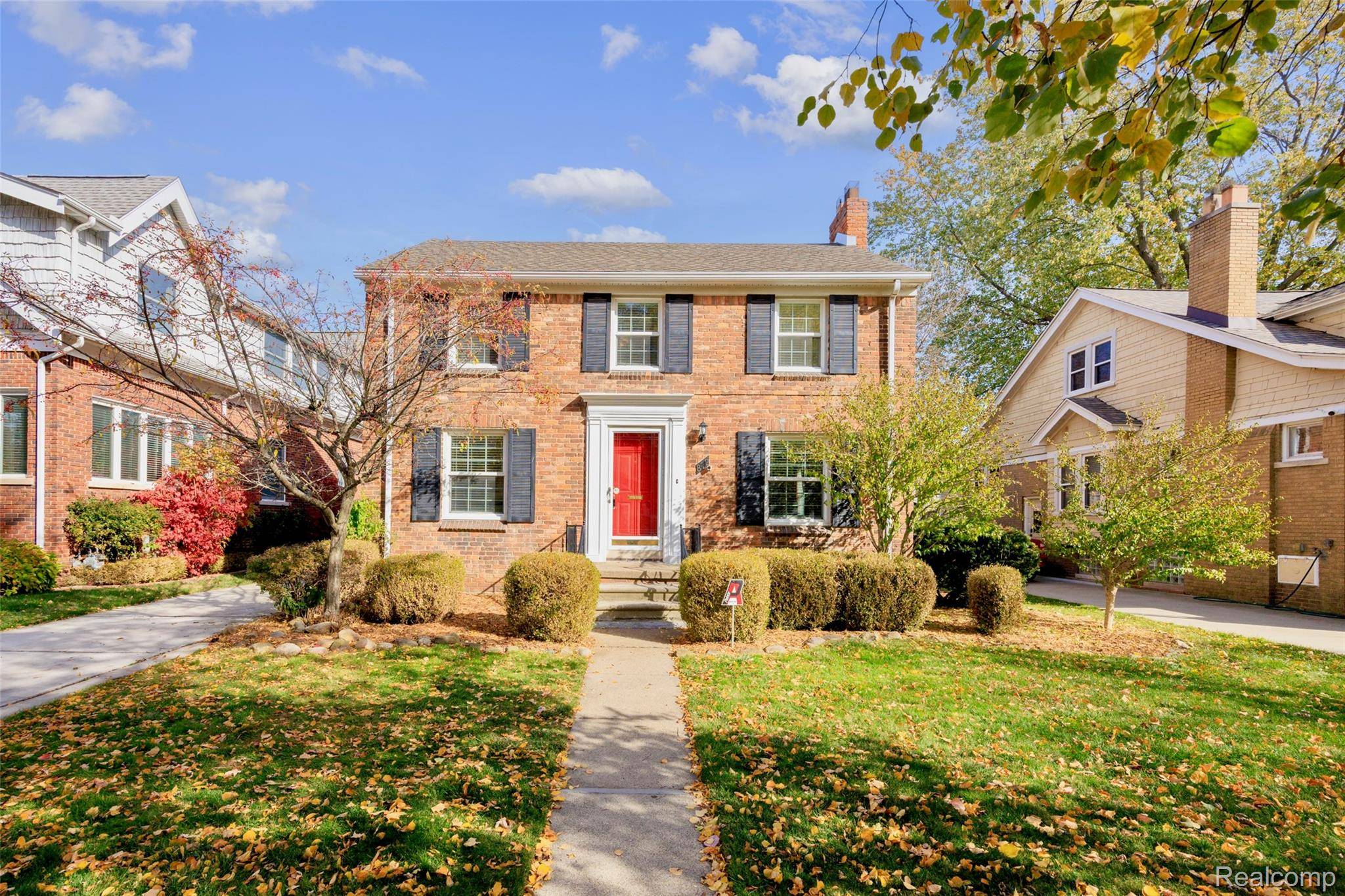 Grosse Pointe, MI 48230,872 University PL