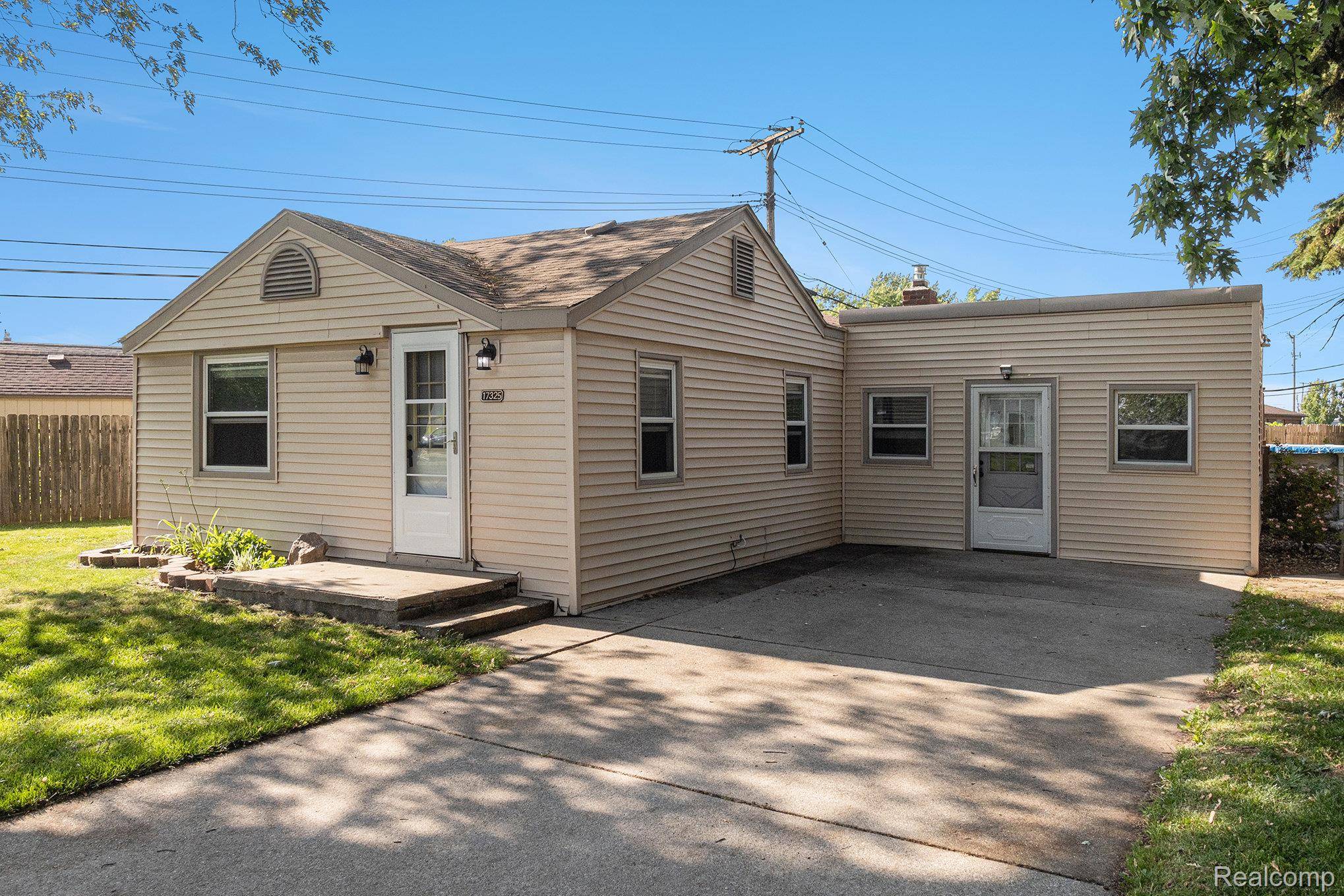 Fraser, MI 48026,17325 Doris