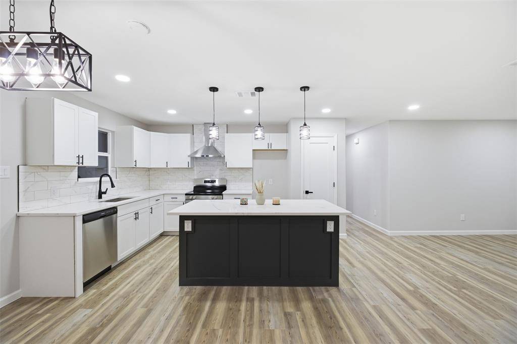 Hillsboro, TX 76645,214 W Madison Street