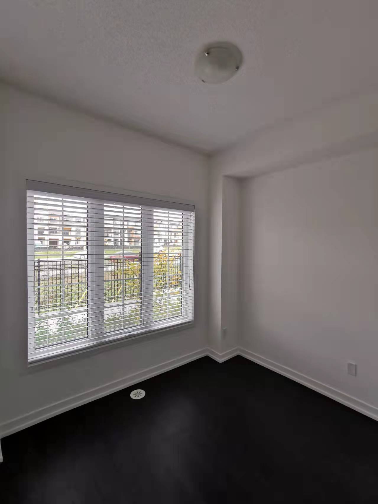 Newmarket, ON L3Y 0E1,209 Harding Park ST