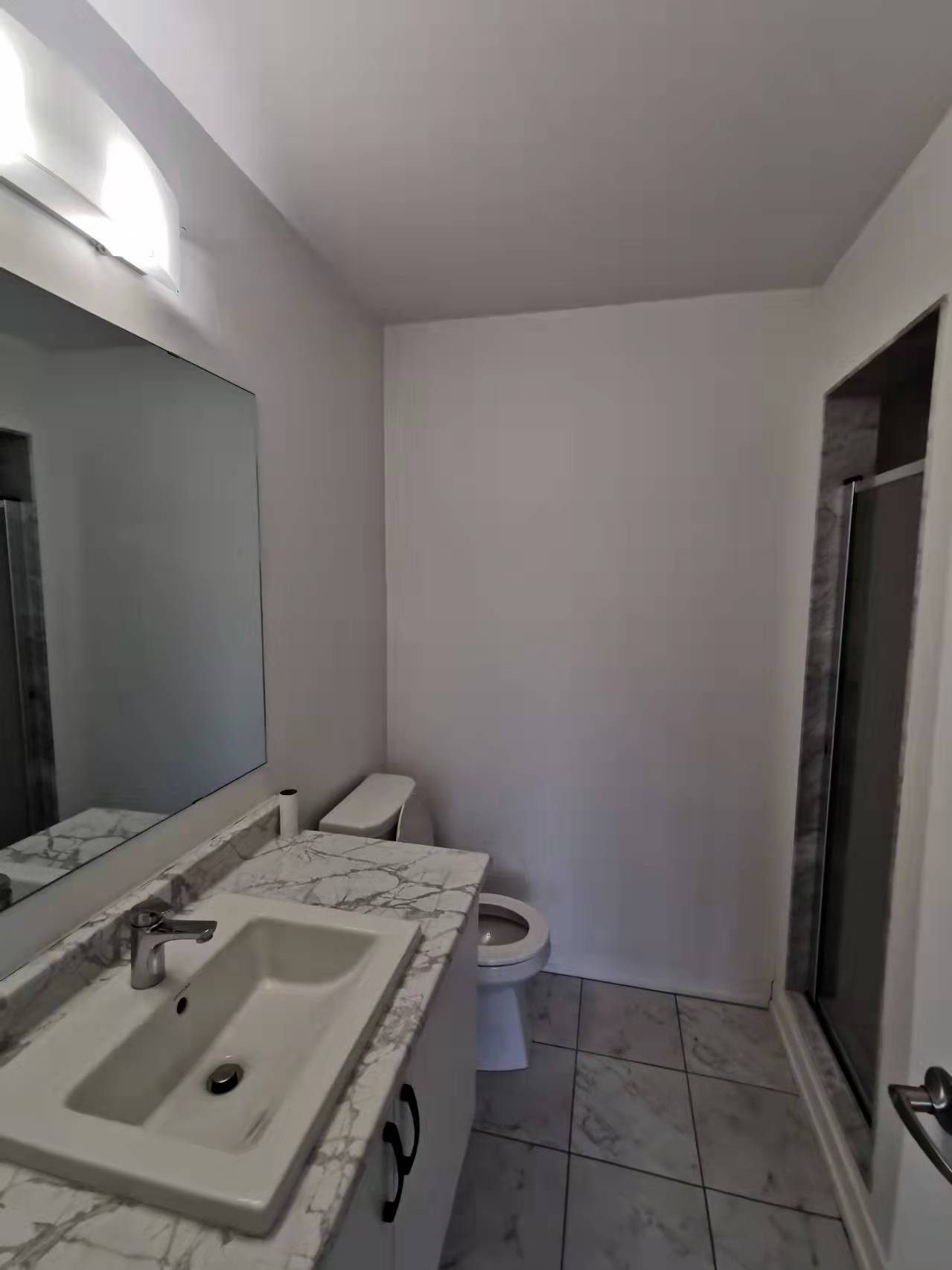 Newmarket, ON L3Y 0E1,209 Harding Park ST