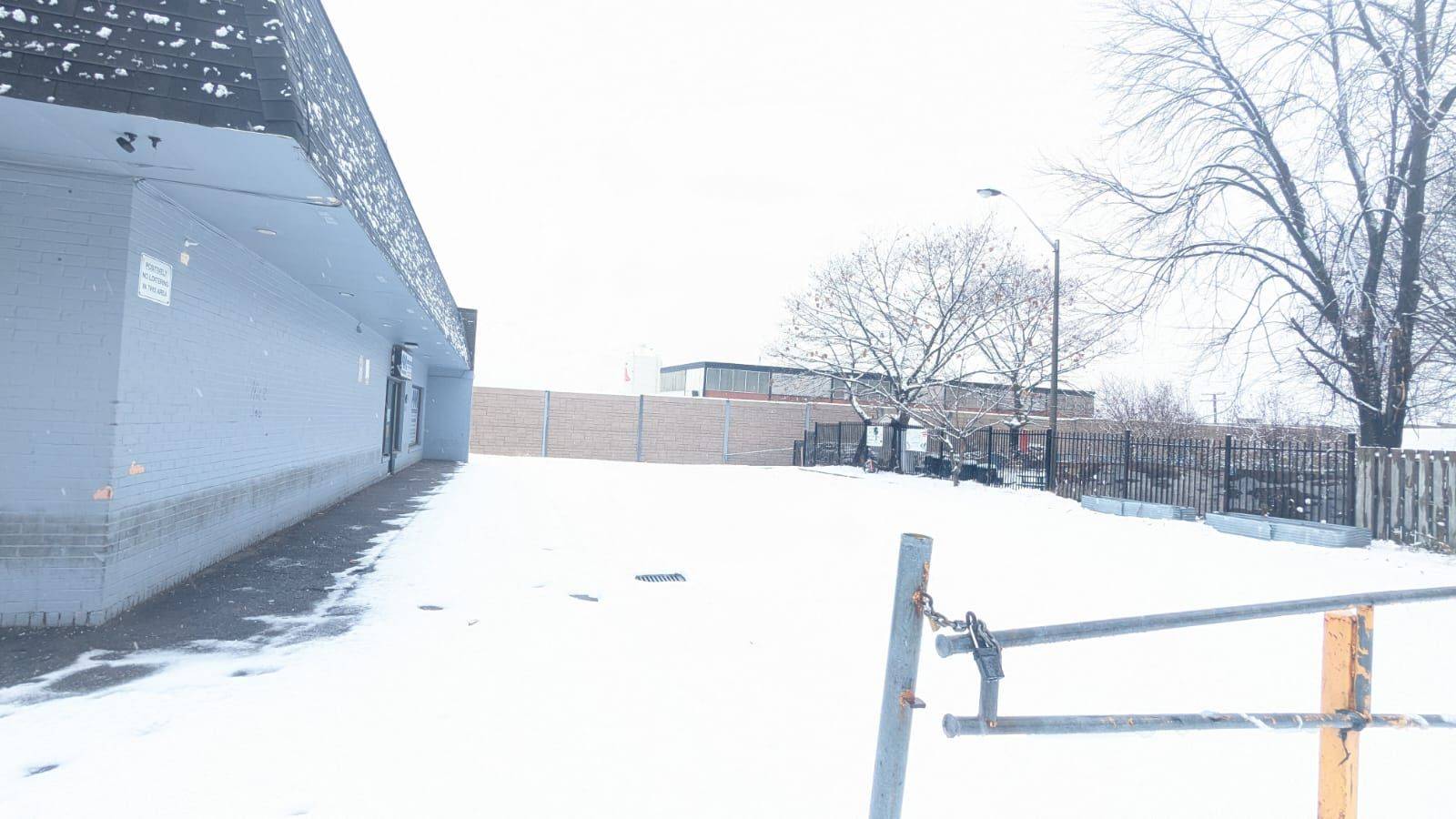 Toronto W04, ON M6B 2G6,109 Lotherton Pathway