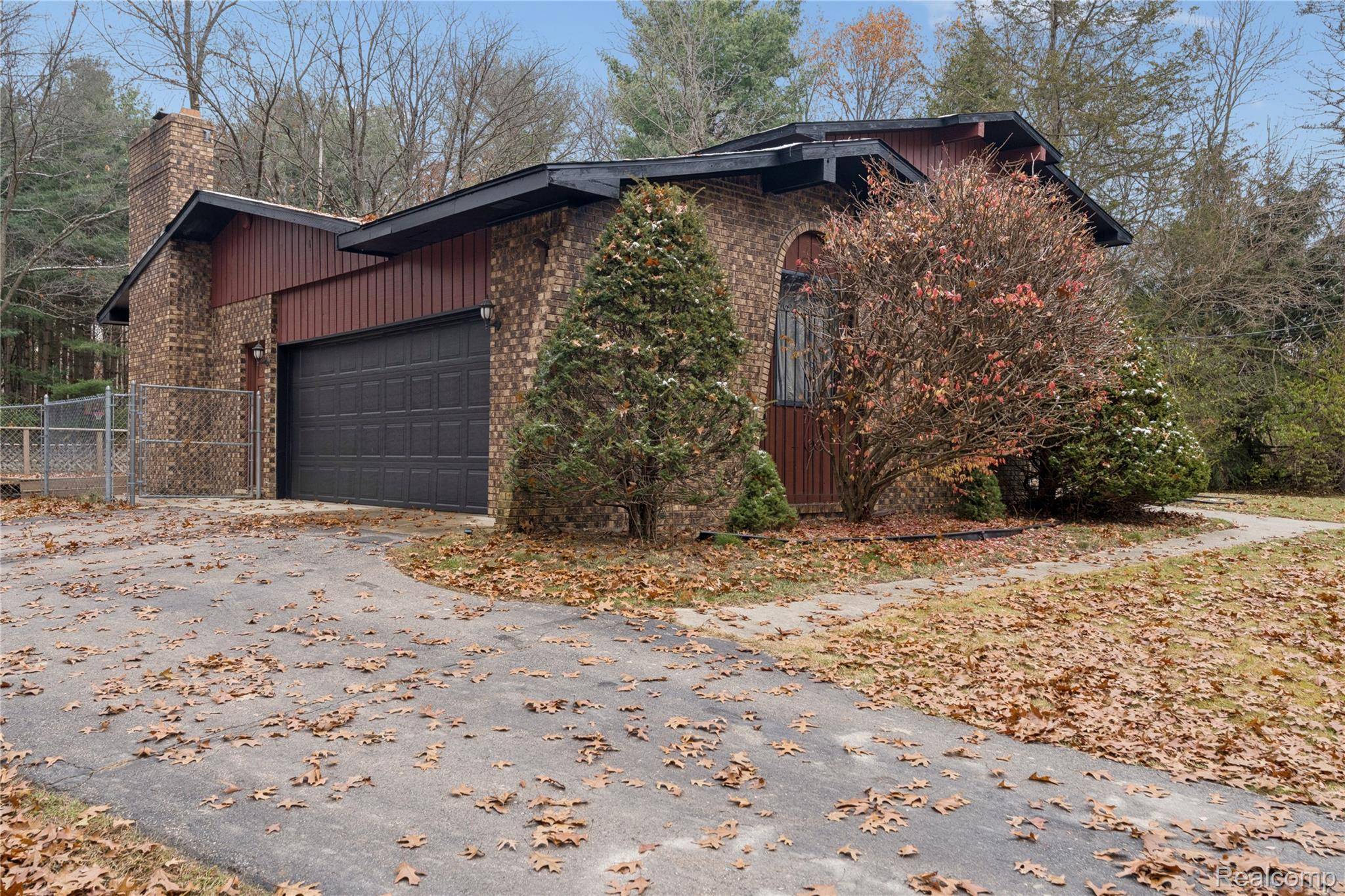 Holly, MI 48442,6570 Perryville RD