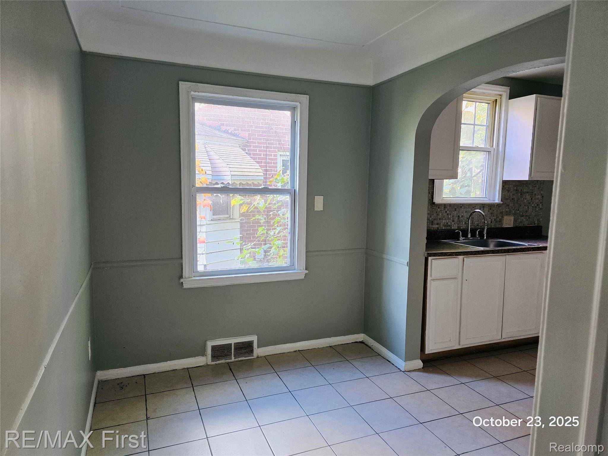 Detroit, MI 48224,11466 Somerset AVE