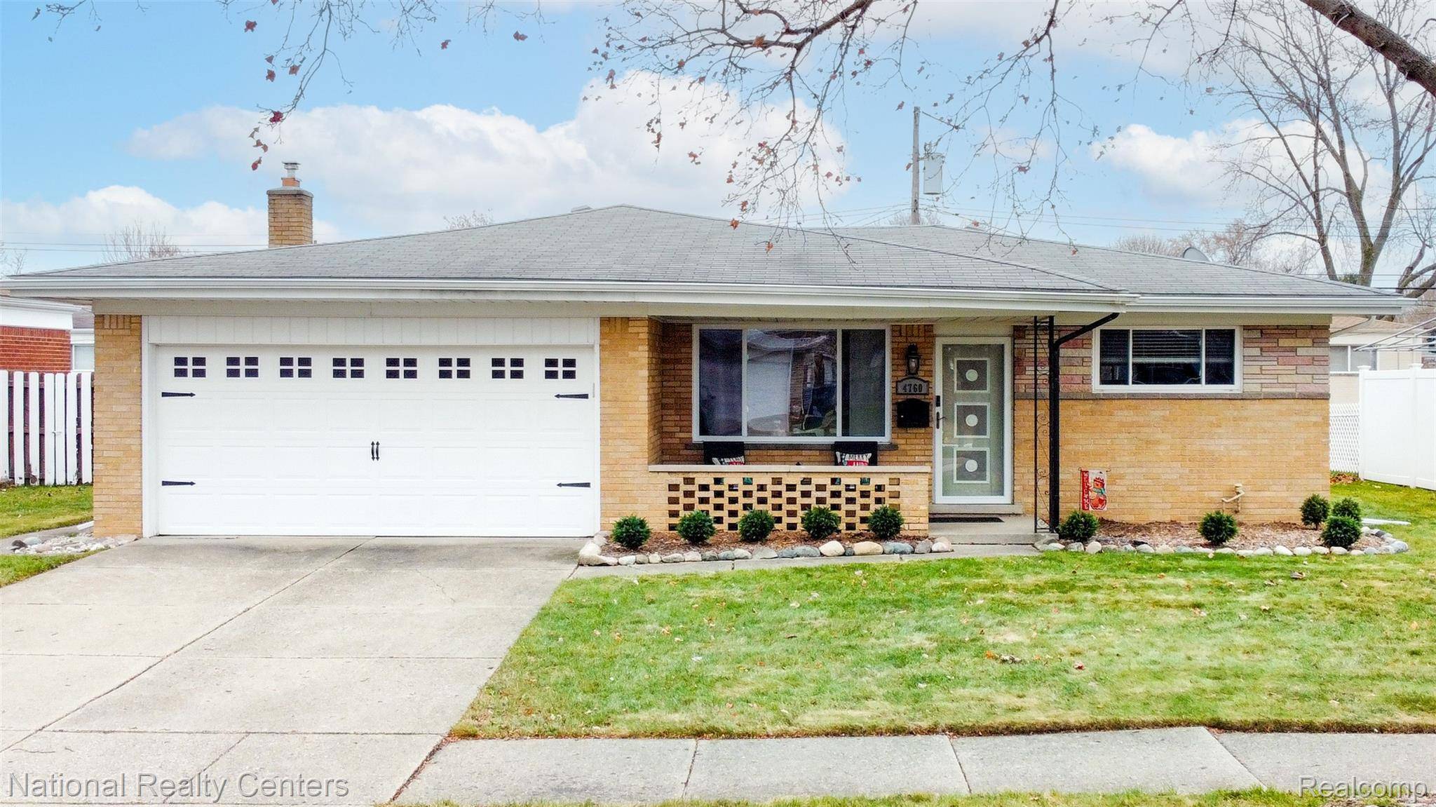 Warren, MI 48092,4760 Red Maple DR