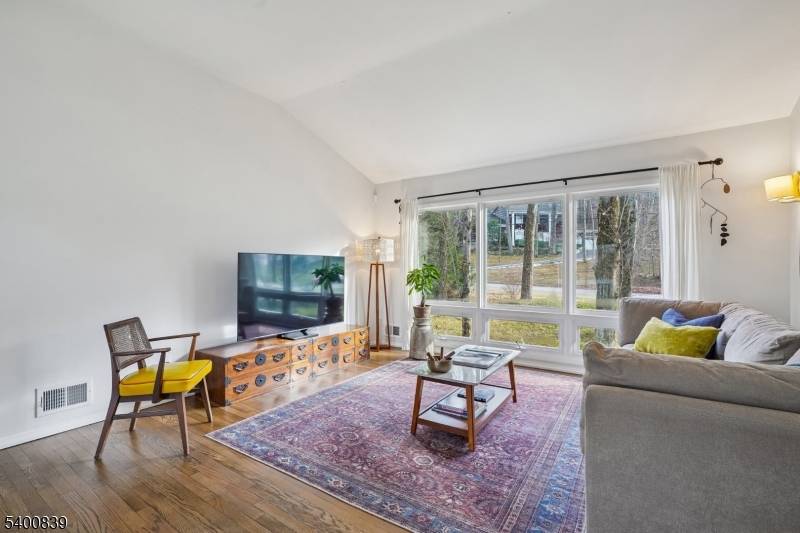 Randolph Twp., NJ 07869,11 Hillcrest Dr